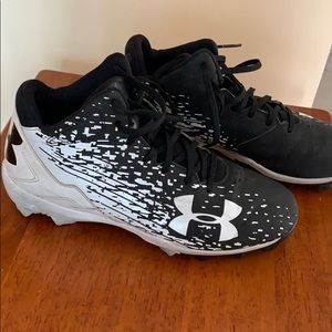 Under armour football or lax cleats